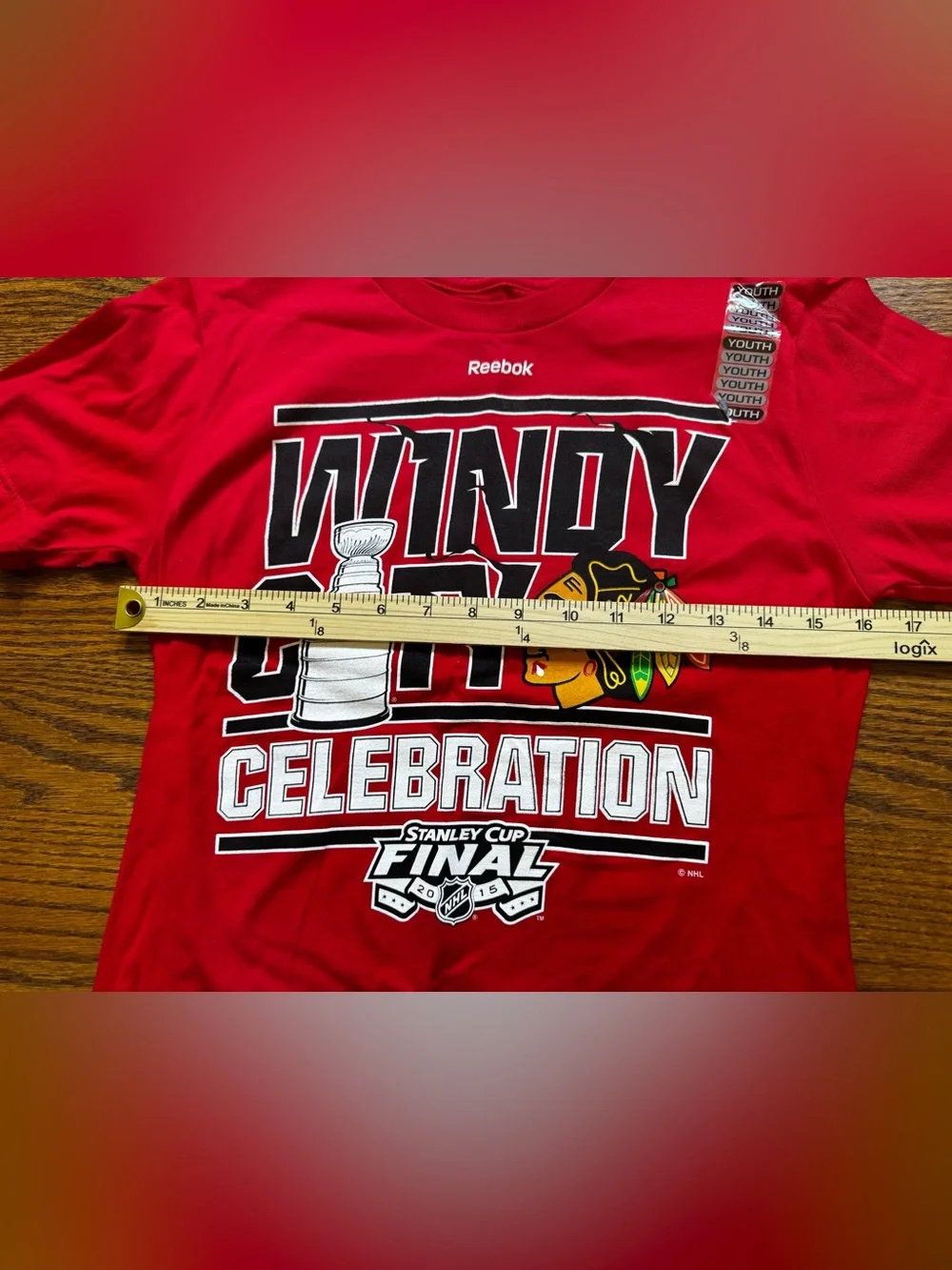 Chicago Blackhawks 2015 Stanley Cup Champions Reebok Youth M 10/12 Red Tee